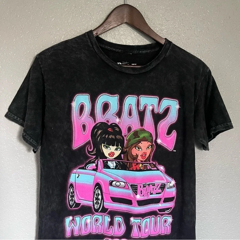 BRATZ 2007 World Tour Graphic Tee Size XS